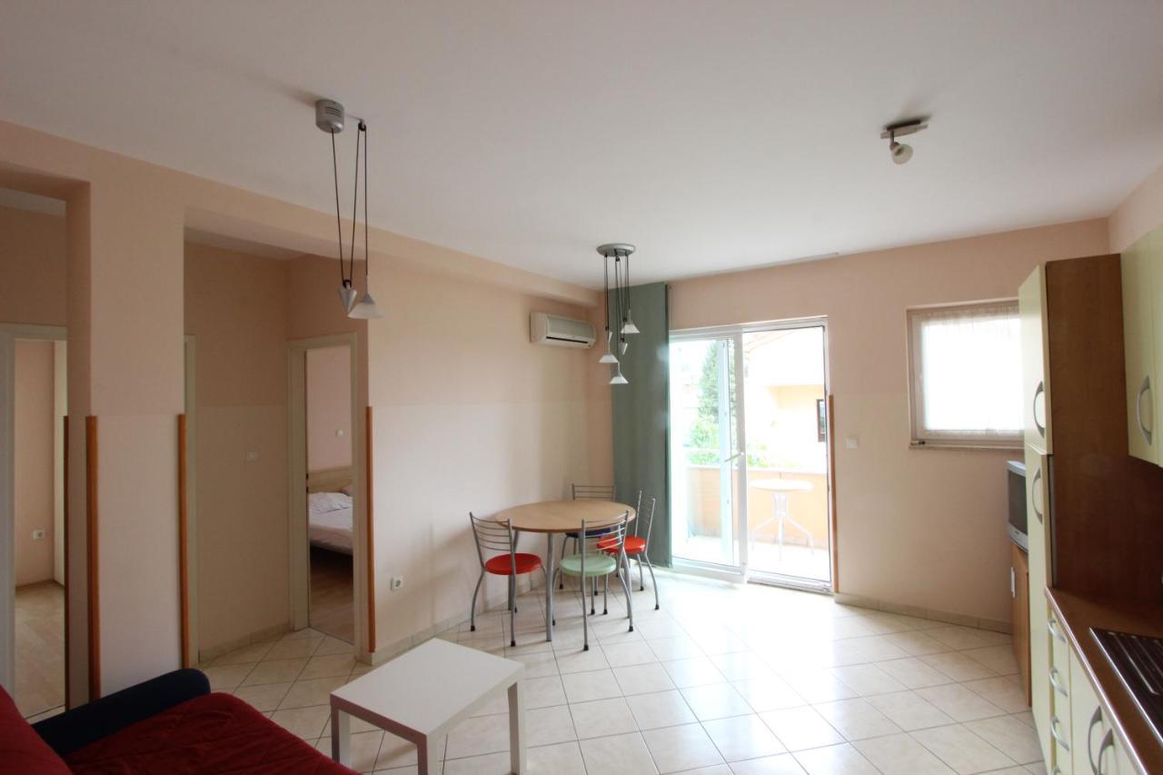 Apartments Miriam Premantura Ngoại thất bức ảnh