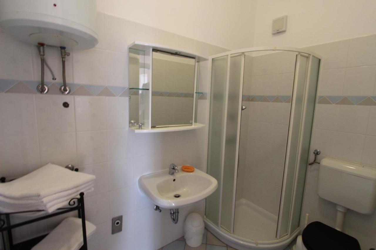 Apartments Miriam Premantura Ngoại thất bức ảnh