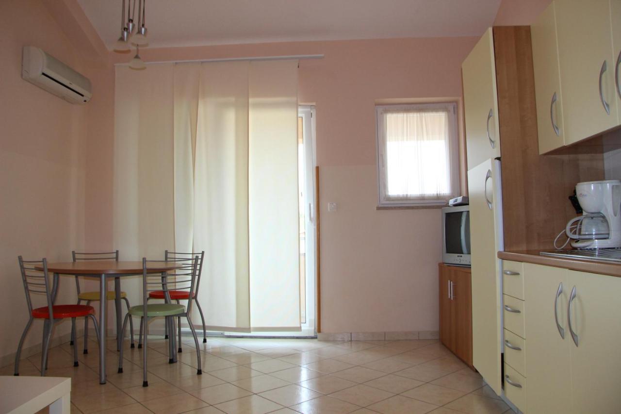 Apartments Miriam Premantura Ngoại thất bức ảnh